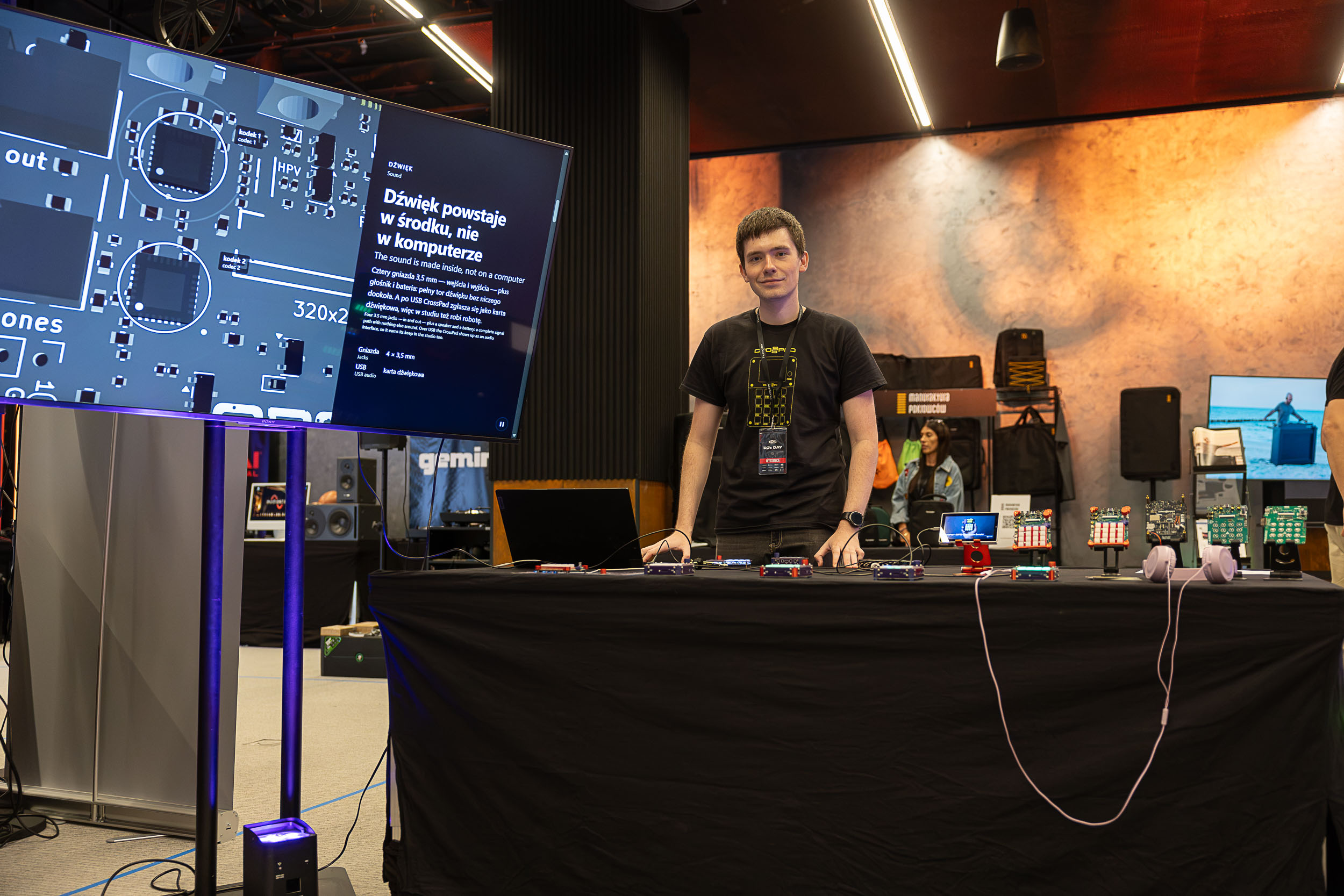 DJS Day crowd and Crosspad stand